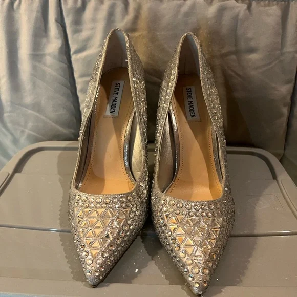 Steve Madden heels - Picture 2 of 4